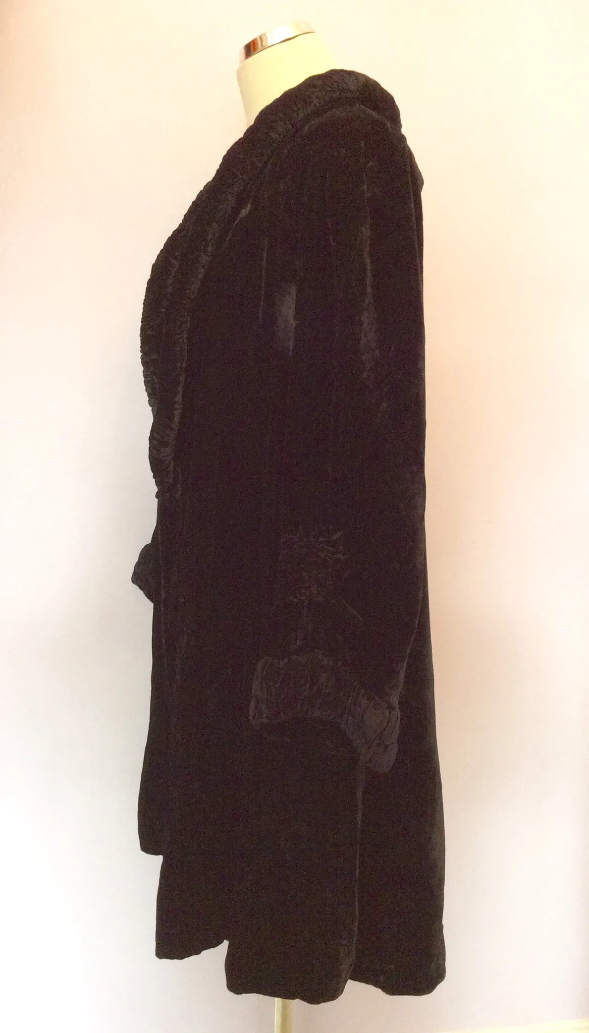 BLACK VELVET OCCASION EVENING COAT SIZE 14/16