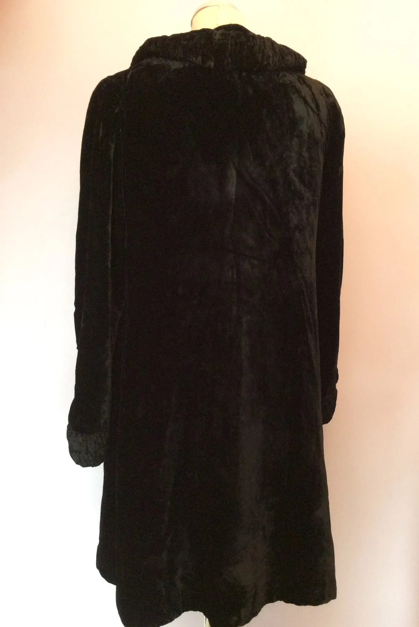 BLACK VELVET OCCASION EVENING COAT SIZE 14/16