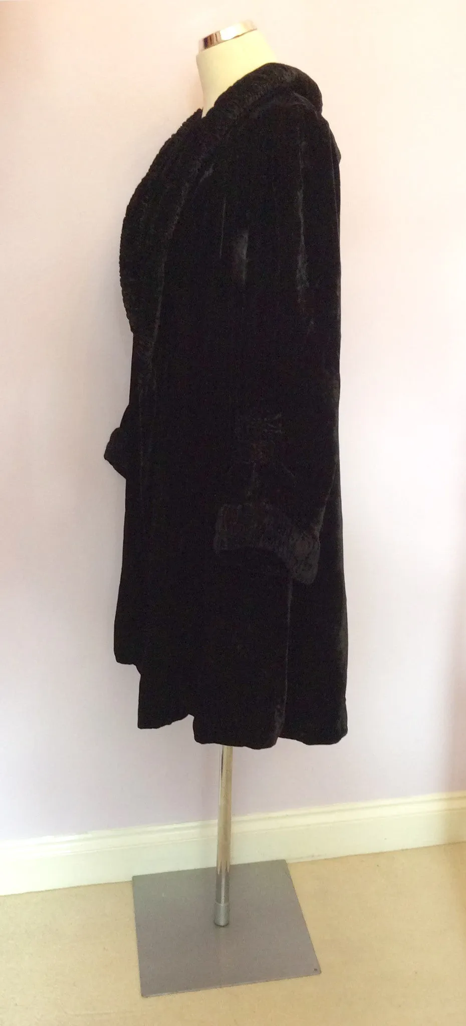 BLACK VELVET OCCASION EVENING COAT SIZE 14/16