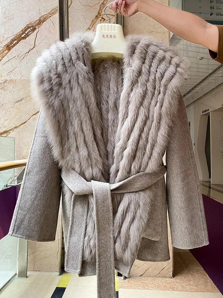 Elegant Hooded Wool and Cashmere Coat with Fox Fur Trim for Stylish Women