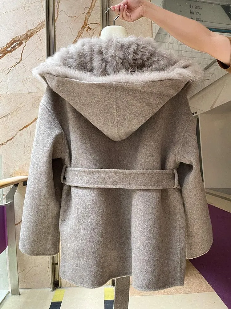 Elegant Hooded Wool and Cashmere Coat with Fox Fur Trim for Stylish Women