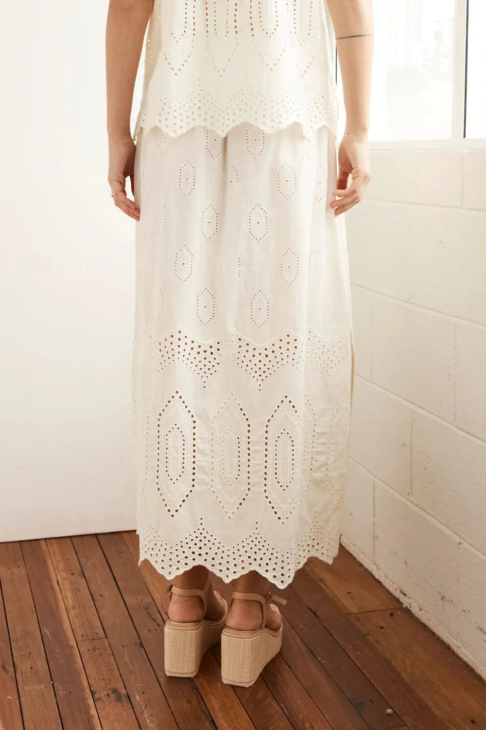 fond skirt - cream broderie