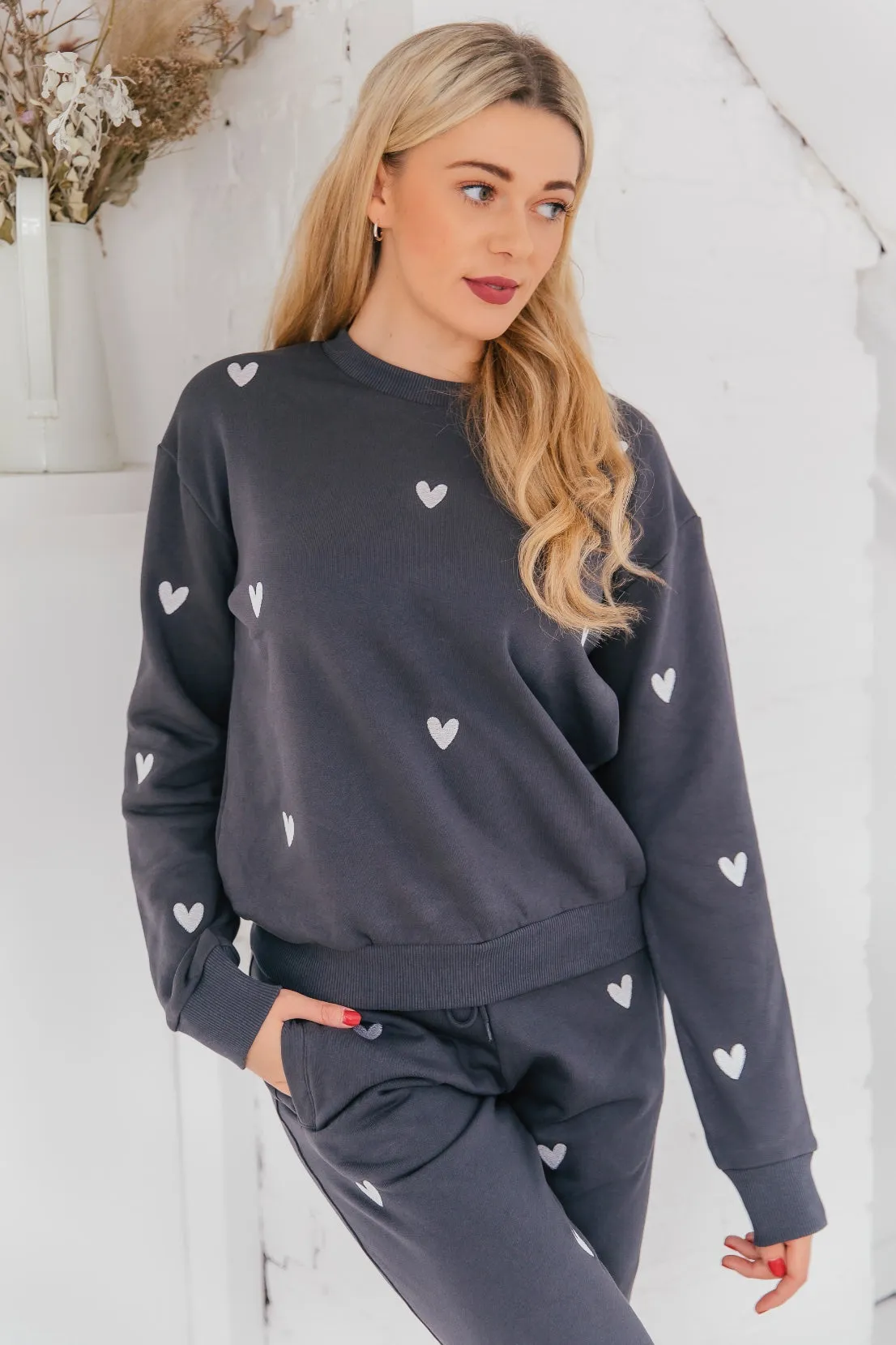 O&F Heart Embroidered Sweatshirt - Asphalt