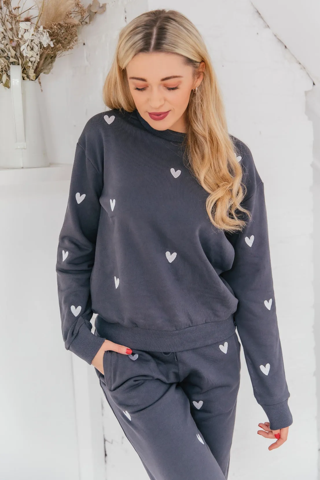 O&F Heart Embroidered Sweatshirt - Asphalt