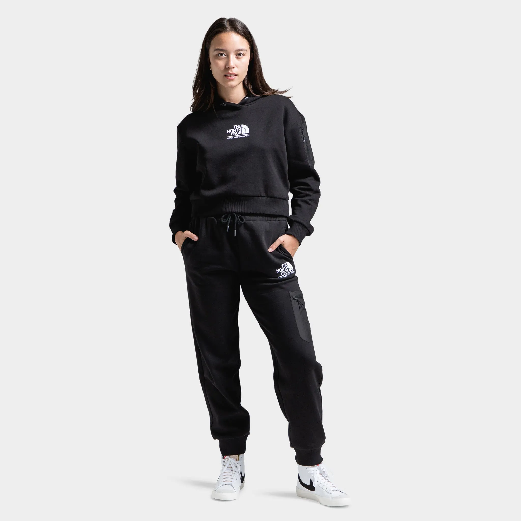 The North Face Women's Gaspra Pullover Hoodie / TNF Black